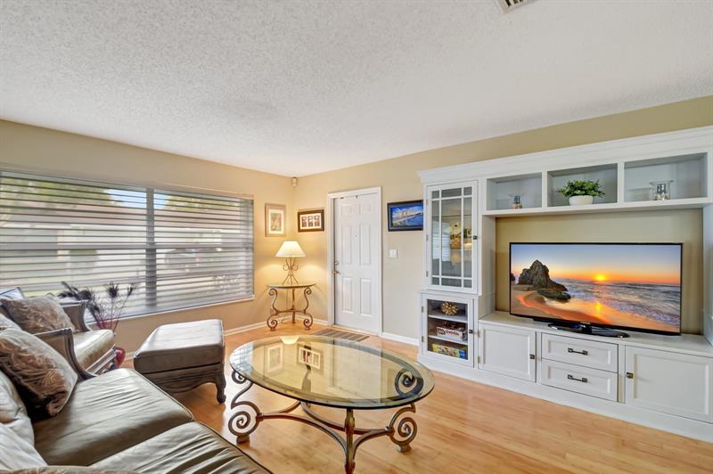Image 11 of 66 For 9800 Pecan Tree Drive  B