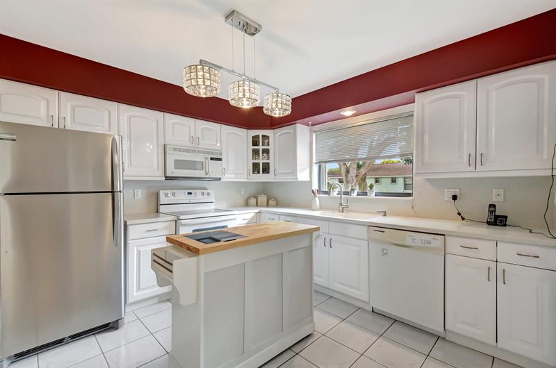 Image 23 of 66 For 9800 Pecan Tree Drive  B