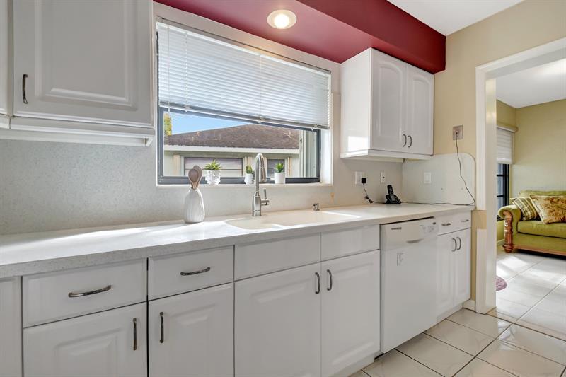 Image 25 of 66 For 9800 Pecan Tree Drive  B