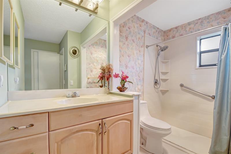Image 33 of 66 For 9800 Pecan Tree Drive  B