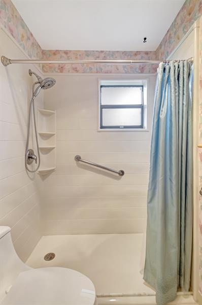 Image 34 of 66 For 9800 Pecan Tree Drive  B