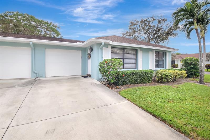 Image 4 of 66 For 9800 Pecan Tree Drive  B
