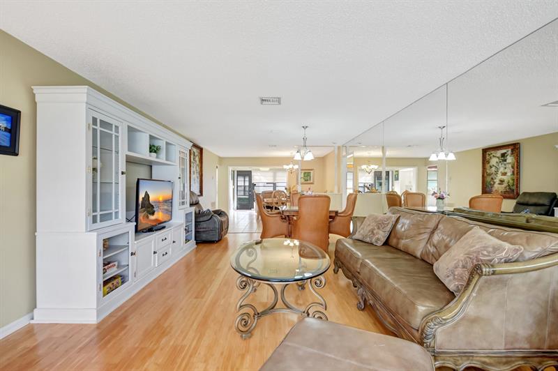 Image 9 of 66 For 9800 Pecan Tree Drive  B