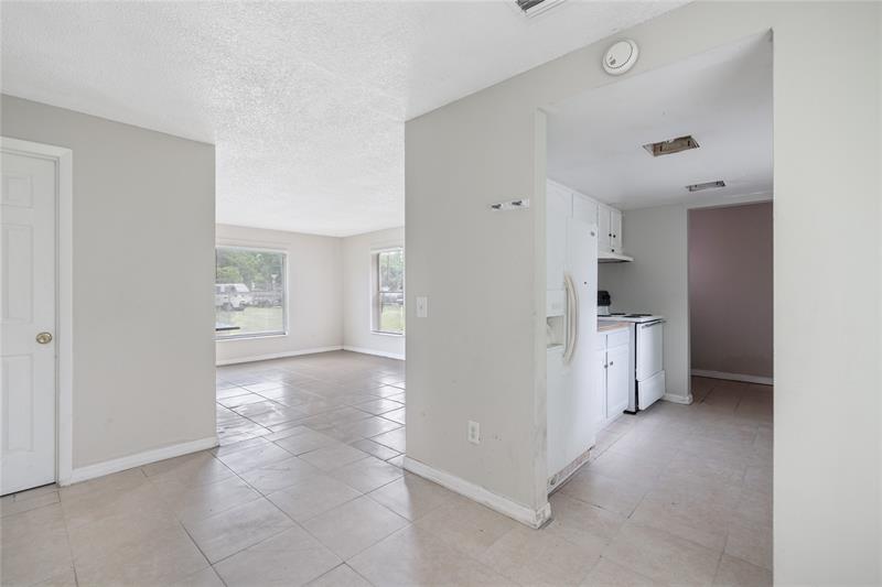 Image 20 of 37 For 4404 35th Ave