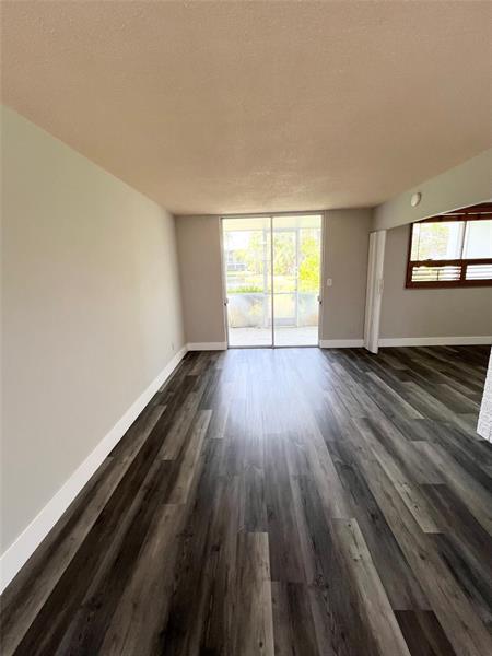 Image 7 of 29 For 777 S E 2nd Ave  A102