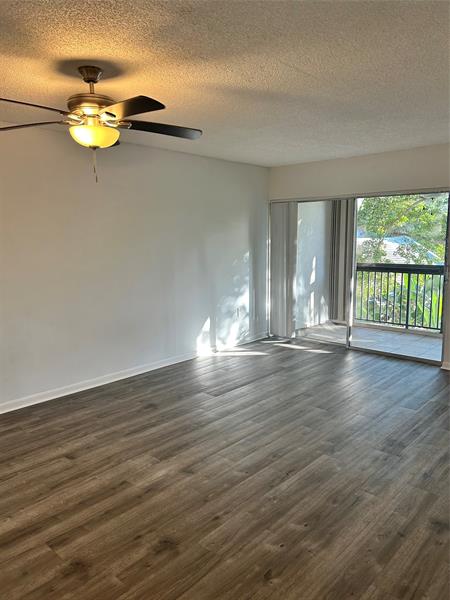 Image 4 of 16 For 711 Pine Island Rd  319