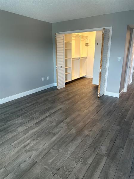Image 19 of 27 For 1720 Jefferson St  514