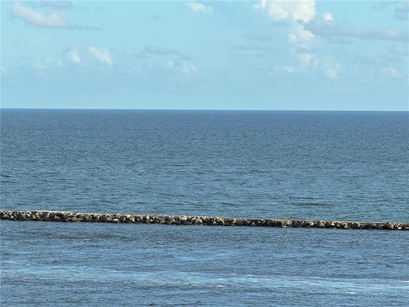 Image 17 of 53 For 1920 Ocean Dr  1002