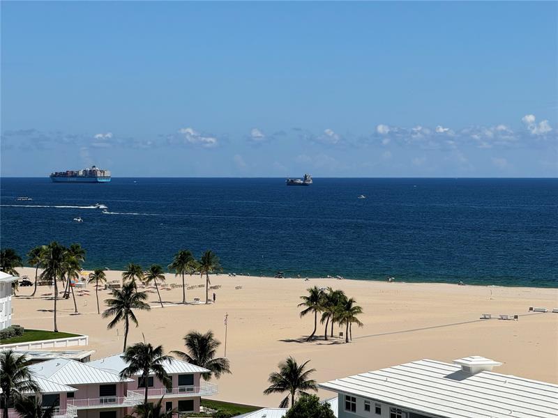 Image 33 of 53 For 1920 Ocean Dr  1002