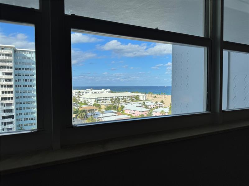 Image 42 of 53 For 1920 Ocean Dr  1002