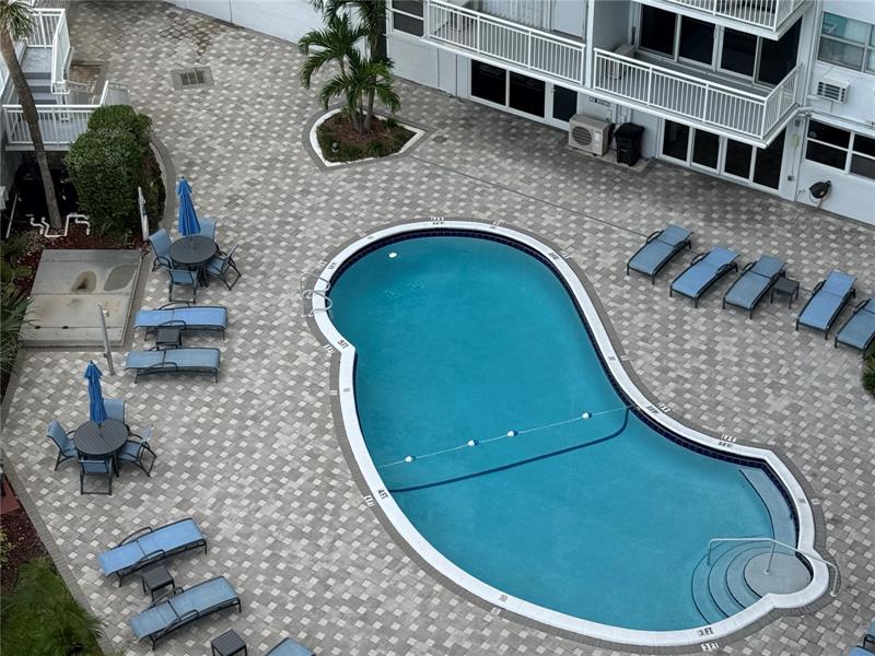 Image 8 of 53 For 1920 Ocean Dr  1002