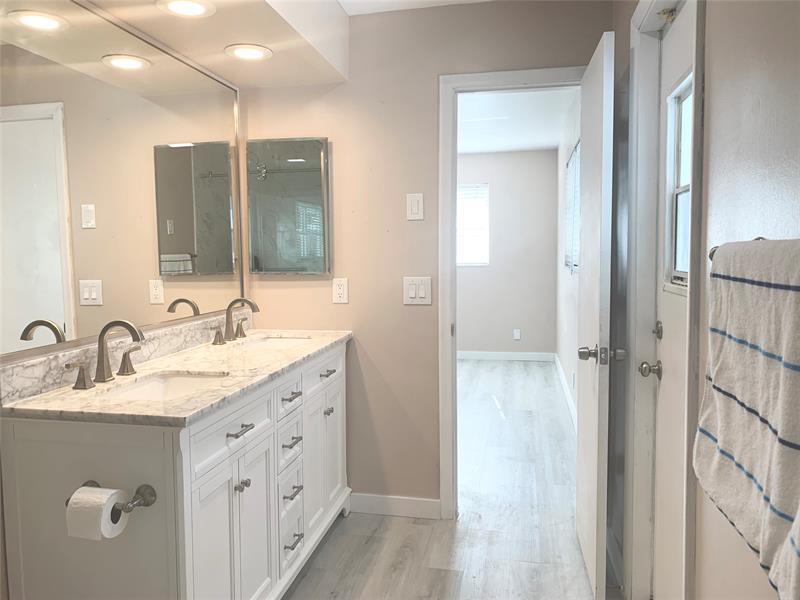 Image 22 of 44 For 764 7th St  