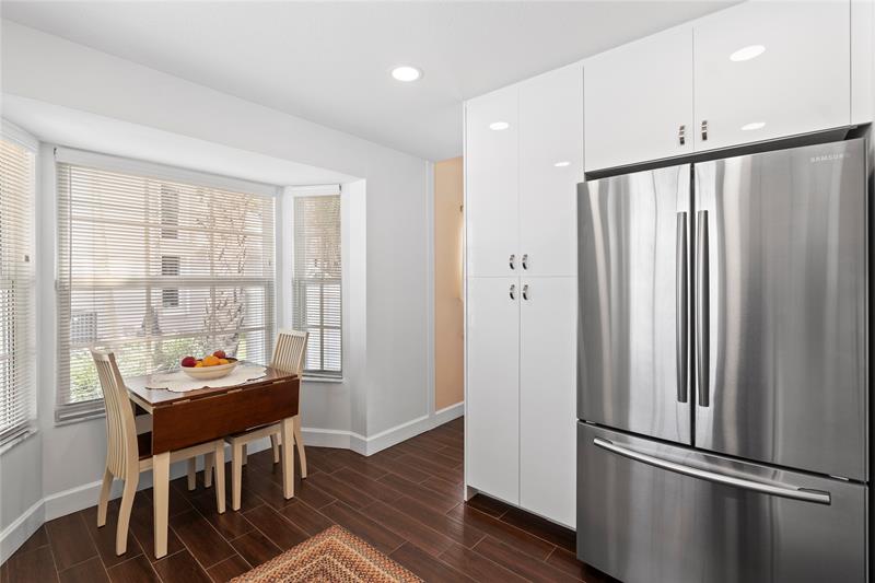 Image 10 of 56 For 15218 Wilshire Cir
