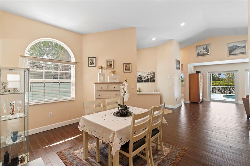 Image 16 of 56 For 15218 Wilshire Cir