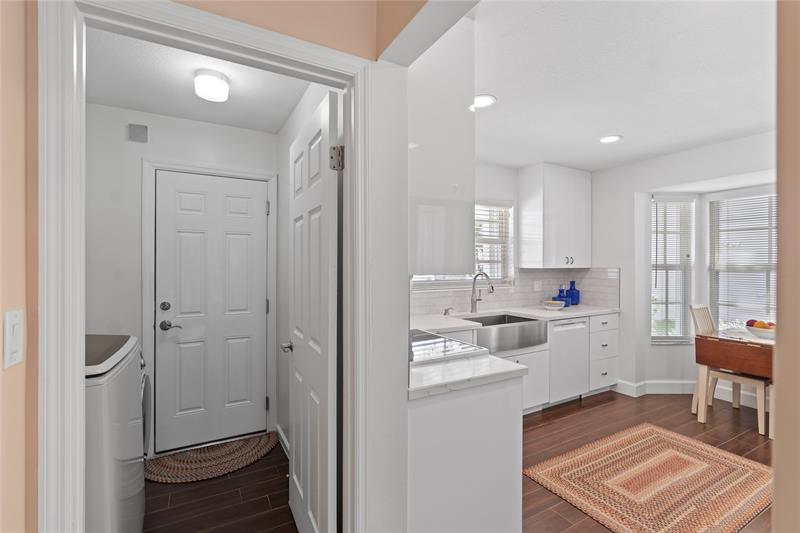 Image 36 of 56 For 15218 Wilshire Cir