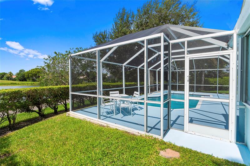 Image 41 of 56 For 15218 Wilshire Cir