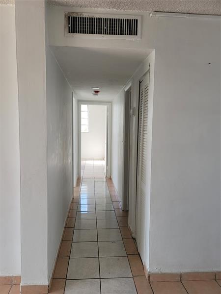 Image 11 of 22 For 1145 Normandy Dr  206