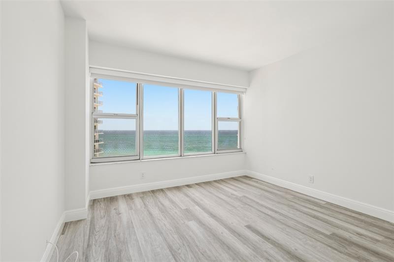 Image 16 of 21 For 3700 Galt Ocean Dr.  901