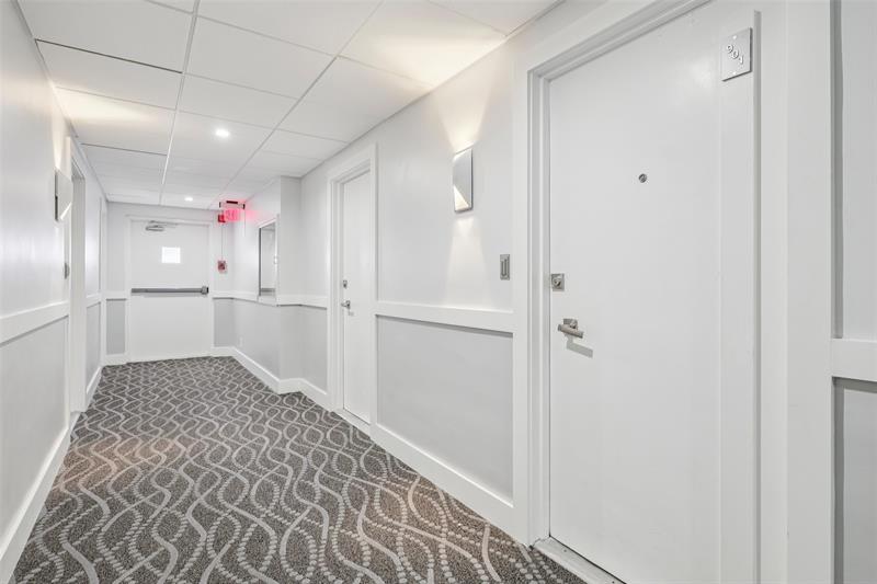 Image 19 of 21 For 3700 Galt Ocean Dr.  901