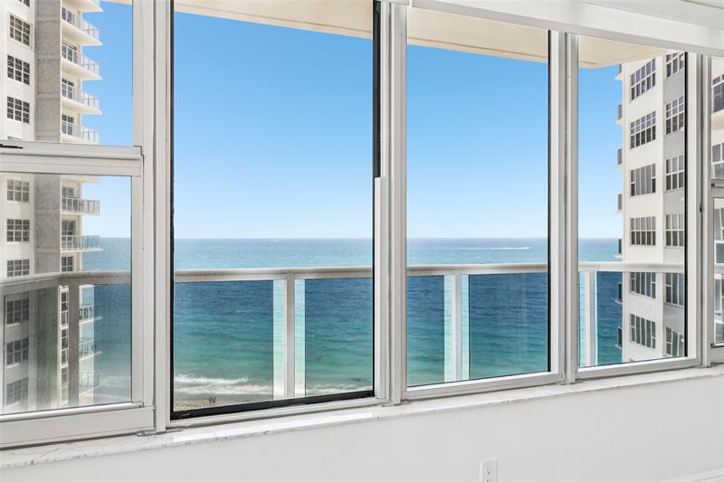 Image 3 of 21 For 3700 Galt Ocean Dr.  901