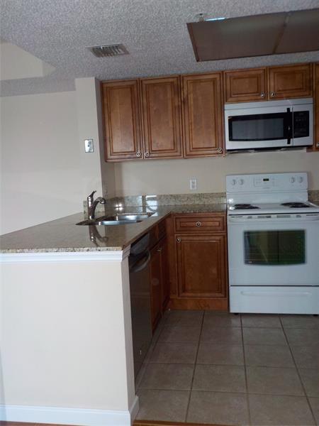 Image 10 of 32 For 5061 Wiles Rd  206