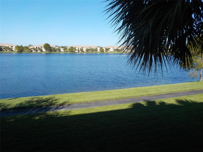 Image 21 of 32 For 5061 Wiles Rd  206