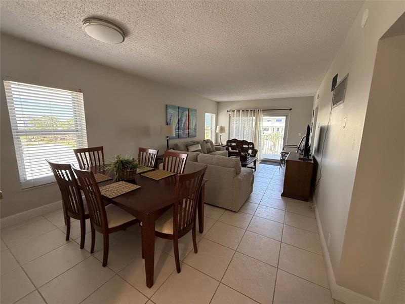 Image 4 of 10 For 4117 Bougainvilla Dr  412