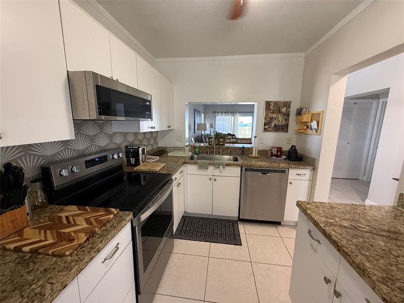 Image 6 of 10 For 4117 Bougainvilla Dr  412
