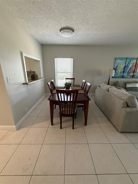 Image 8 of 10 For 4117 Bougainvilla Dr  412