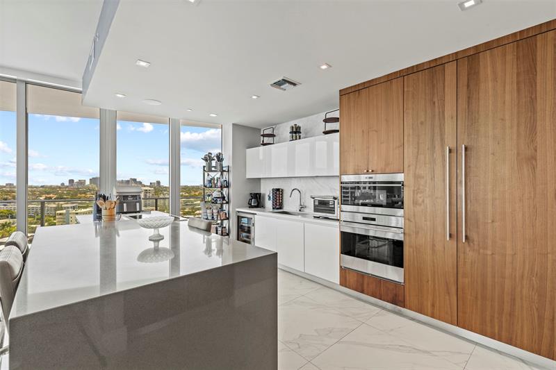 Image 11 of 42 For 701 Fort Lauderdale Beach Blvd  1205