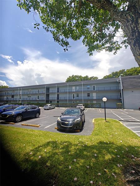 Image 2 of 12 For 9351 Lime Bay Blvd  212