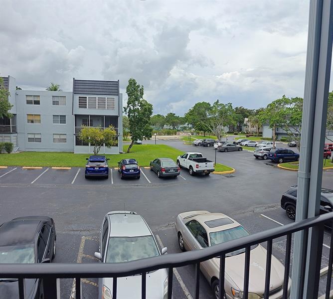 Image 4 of 12 For 9351 Lime Bay Blvd  212