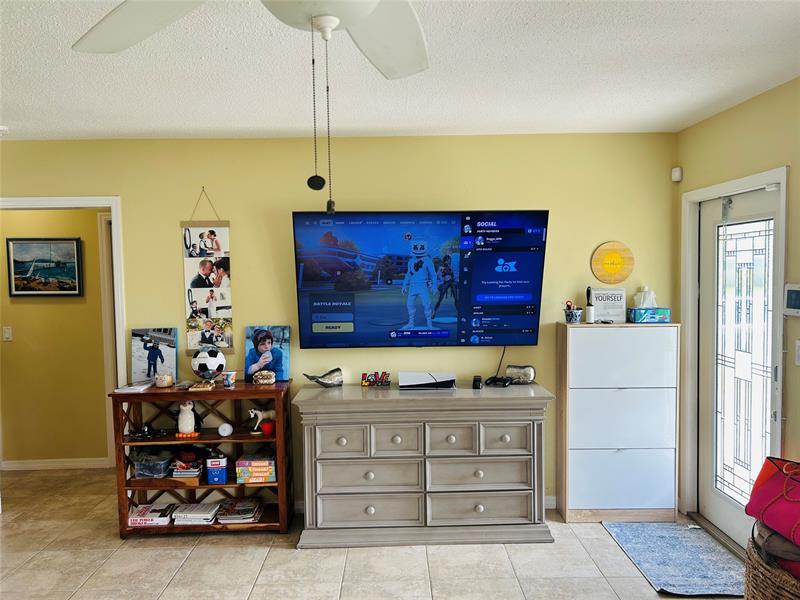 Image 6 of 21 For 2250 79th Ave