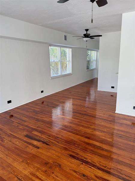 Image 12 of 15 For 3000 Granada St.  10