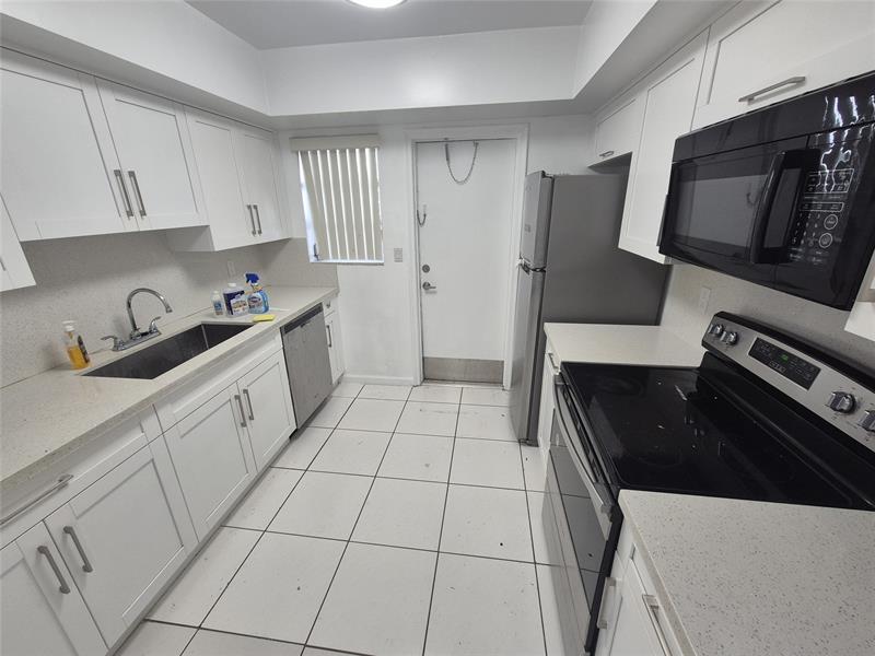 Details for 3716 Polk St, Hollywood, FL 33021