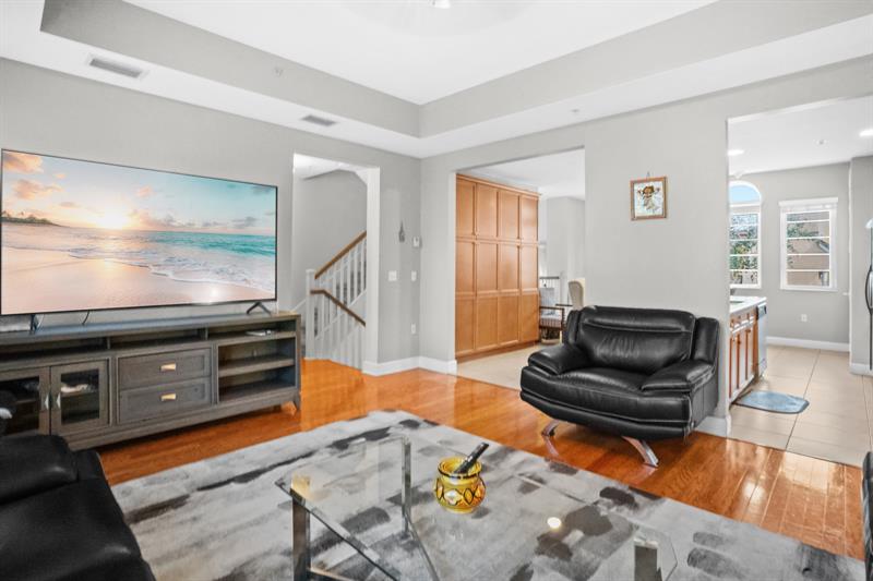 Image 10 of 15 For 1812 Coral Heights Lane