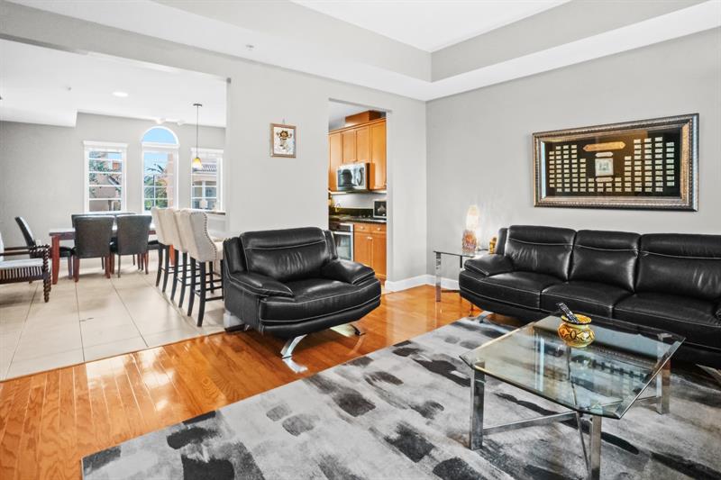 Image 11 of 15 For 1812 Coral Heights Lane