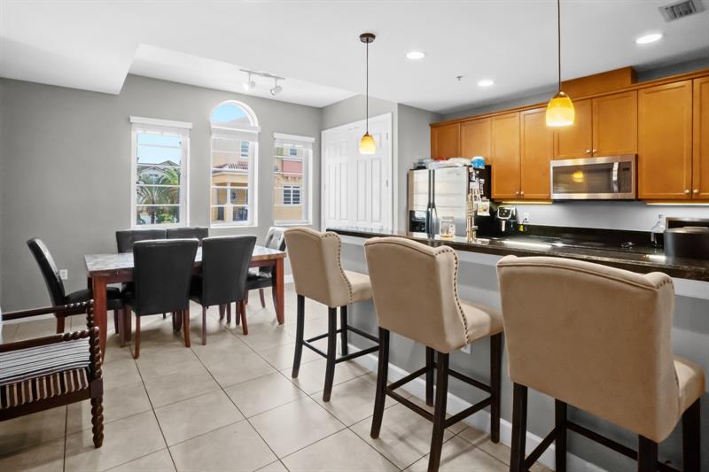 Image 5 of 15 For 1812 Coral Heights Lane