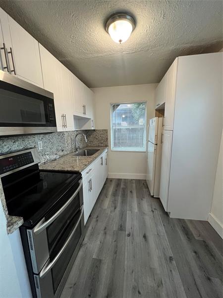 Image 6 of 15 For 238 14th St  03