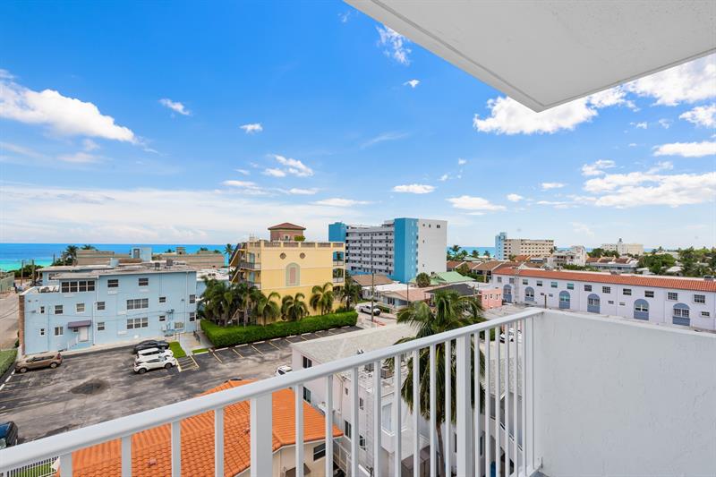 Image 10 of 20 For 211 Ocean Dr  603
