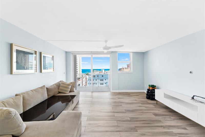 Image 11 of 20 For 211 Ocean Dr  603
