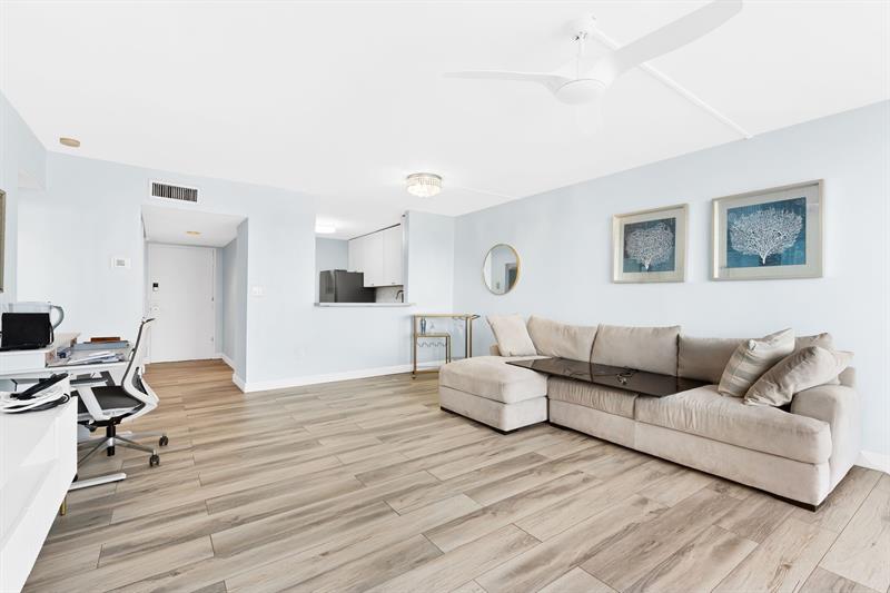 Image 12 of 20 For 211 Ocean Dr  603