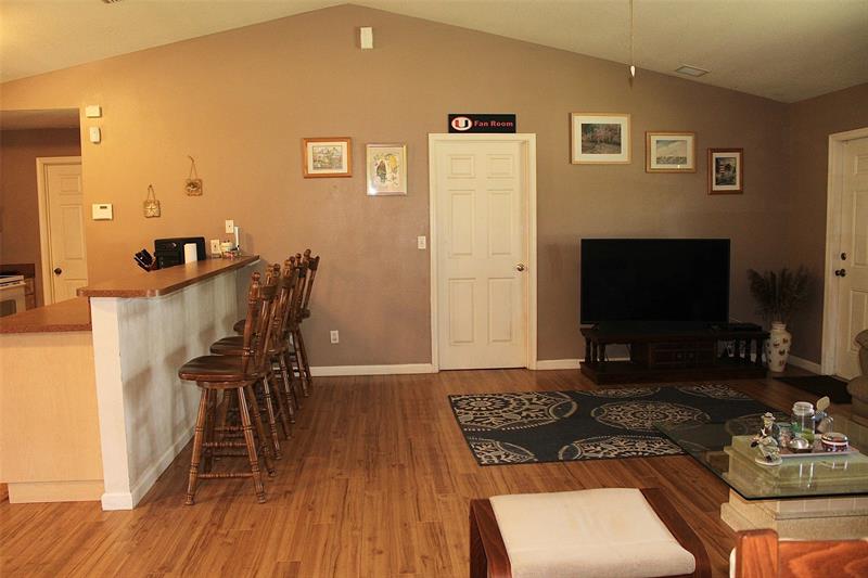 Image 8 of 20 For 10513 4th Ave