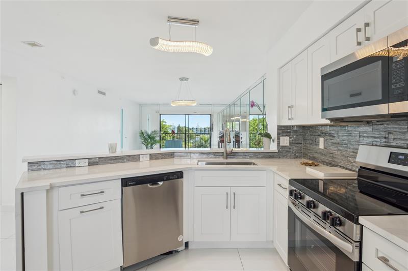 Image 11 of 34 For 2205 Cypress Bend Dr  501