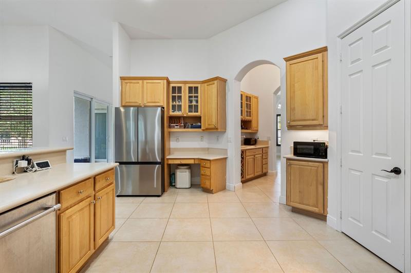Image 16 of 47 For 15651 15 Street