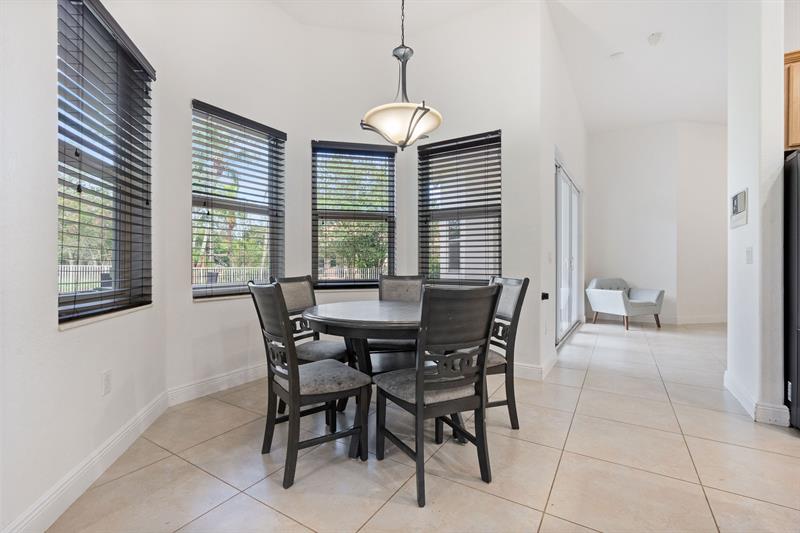 Image 21 of 47 For 15651 15 Street