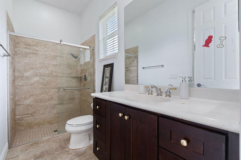 Image 41 of 47 For 15651 15 Street