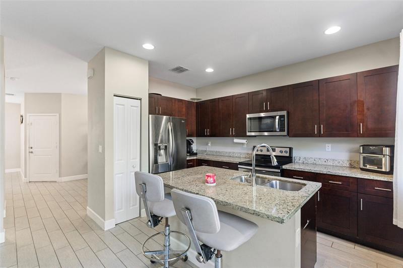Details for 5215 50th Ter, Tamarac, FL 33319