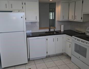 Image 17 of 35 For 7680 18th St  303