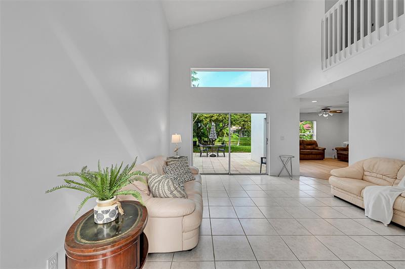 Image 18 of 65 For 11600 52nd Ct
